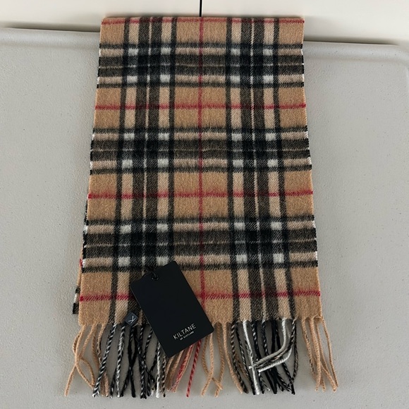 Kiltane Lambswool Scarf - Picture 2 of 5